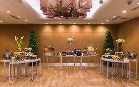 Avani Ratchada Bangkok Hotel